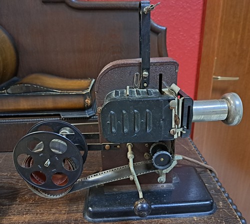 Antiker filmprojektor - filmprojektor, /
