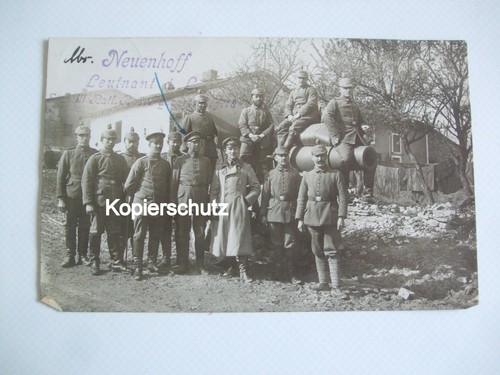 Foto soldaten vor einem - foto-ak/,