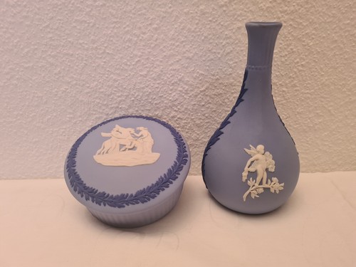 Wedgwood jasperware dose - 2x,