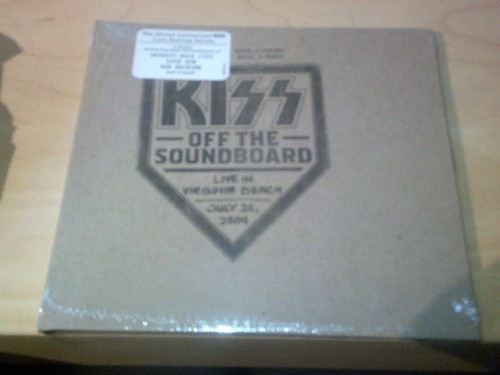 Kiss off the soundboard live - kiss,