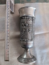 Großer Zinnpokal mit