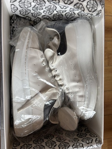 Authentic alexander mcqueen - authentic,