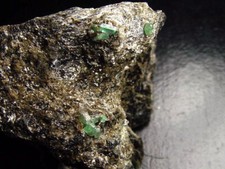 Smaragd Kristall Stufe 56 mm -