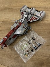 LEGO Star Wars: Republic Frigate (7964) mit Figuren und Anleitung