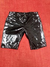 Lackhose Shorts glänzend Schwarz Gr. M Lack Hose Lackshorts Glanz Wetlook