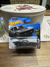BATMAN  BATMOBILE  HOT WHEELS
