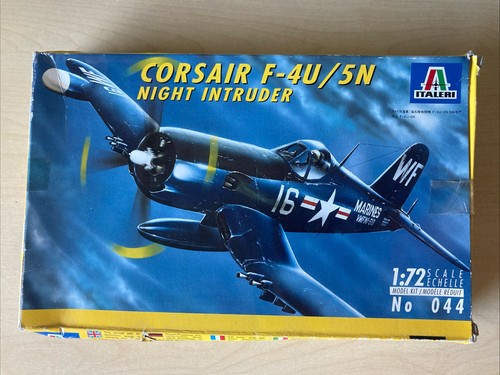Italeri 044 corsair f4u 5n - f4u, /