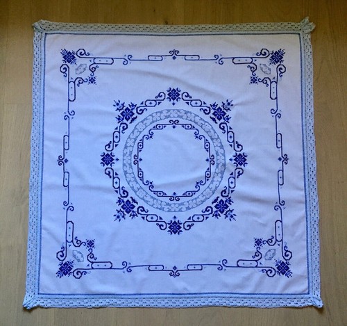 Weiße mitteldecke kleiner - mitteldecke,