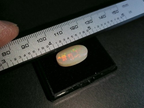 Top white cliff opal 9 - top, 8,9