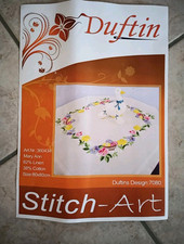 Stickpackung *"Ostern" mit Tischdecke 80 x 80 cm mit Garn (angefangen)