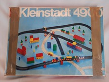 Spielzeug-Eisenbahn aus Holz, vintage KLEINSTADT 4900