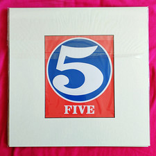 Robert Indiana "Numbers" 5 ·