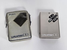 Sony WM-DD Walkman in silber