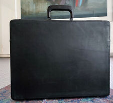 Seeger Aktenkoffer mit elektronischem Solar Zahlenschloss Leder schwarz