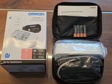 OMRON X7 Smart Oberarm-Blutdruckmessgerät AFib-Erkennung Bluetooth 22-42 cm NEU