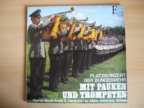 Mit pauken und trompeten - mit,