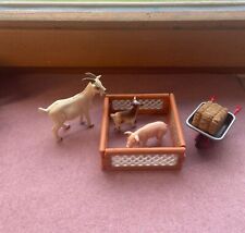 Schleich Farm World Set Schaf, Ziege, Schwein, Schbkarre und Zaun