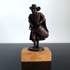 Kupferfigur ein Mann mit