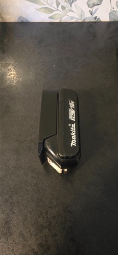 Makita 18v akkuhalter 3d - 18v,