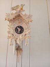 **Kuckucksuhr aus Holz –