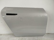 NIO ET7 Elektro Tür hinten rechts Fondtür Beschädigung Delle Sunrise Beige