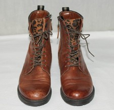 fast neuwertige MJUS Leder -