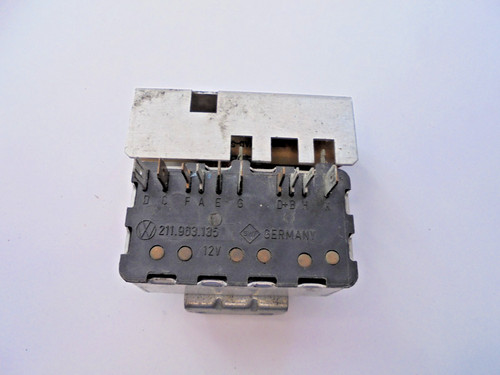 Relais 211 963 135 12v - 12v, swf