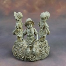 Kerzenhalter, Drei Mädchen mit Vogel,  Antikes Dekor, Vintage Kerzenständer