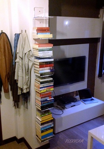 Vertikales bücherregal design - bücherregal,