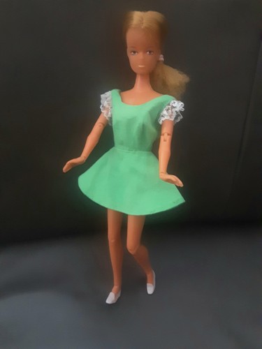 Barbie clone - ⛱,