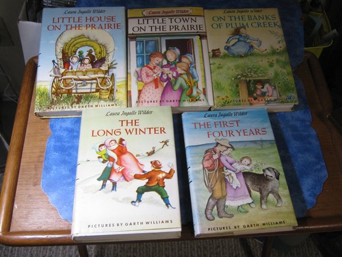 Lot vtg little house - 5,