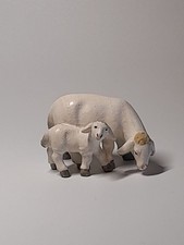 PEMA Krippe Schaf mit Lamm 12 cm Krippe, Eschenholz farbig gefasst