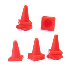 10 Mini Pylonen 1,5x1,5x2,5cm