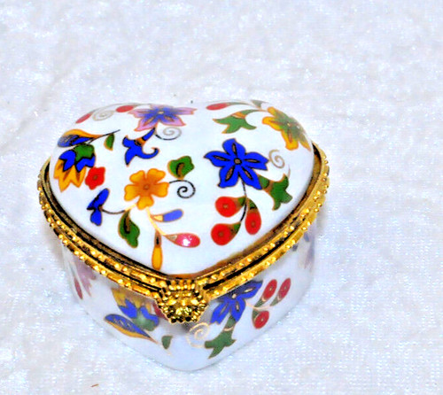 Porzellan pillendose blumen - -,
