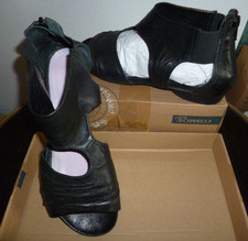 LEONE  schwarze Ledersandalen