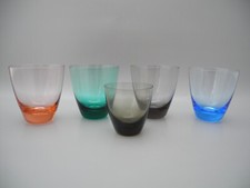 4 + 1 Gläser verschiedene
