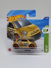 Fiat 500e in goldfarbend 33/250 -  von Hot Wheels  - Modellauto (8c)
