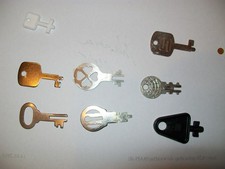 8 verschiedene Schlüssel für