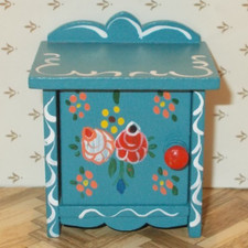 Dora Kuhn Nachtschränkchen Blau Bauern Malerei Puppen Möbel aus Holz Handgemalt