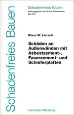 Schäden an Außenwänden mit Asbestzement-, Faserzement- und Schieferplatten. Frau