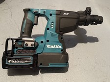 Makita HR004GZ 40v Max XGT Brushless Hammer 28m mit 4.0Ah Akku ohne Ladegerät
