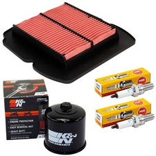 Set Zündkerzen Ölfilter Luftfilter Wartung für Suzuki SV 650 BY WVBY SV 2003-06