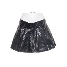 Lip Service, Lackrock