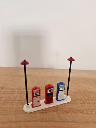 Lego esso petrol pumps - esso,