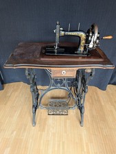 Pfaff Nähmaschine mit Tisch