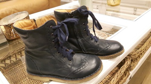 Sehr schöne lederstiefel von - schöne,