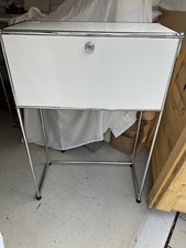 usm haller, Sideboard