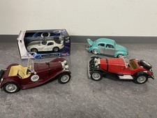 4 Modellautos, VW Käfer, Doge