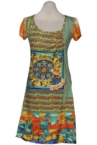 Save the queen - queen!, kleid