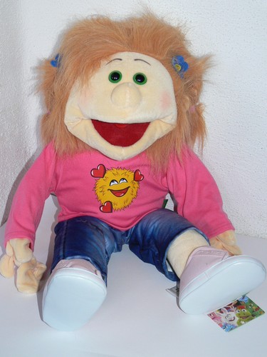 Living puppets caro - -,